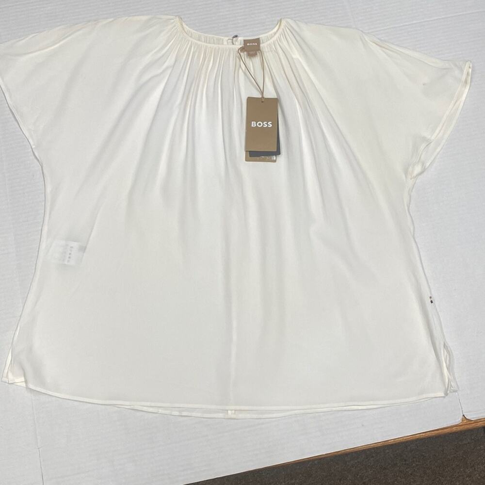 BOSS women’s top size 8 (b20)